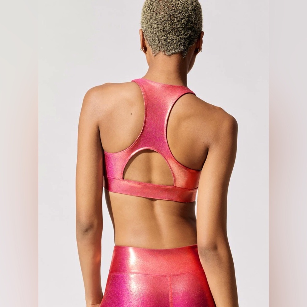 BRAND NEW WITH TAGS-HEROINE SPORT SET